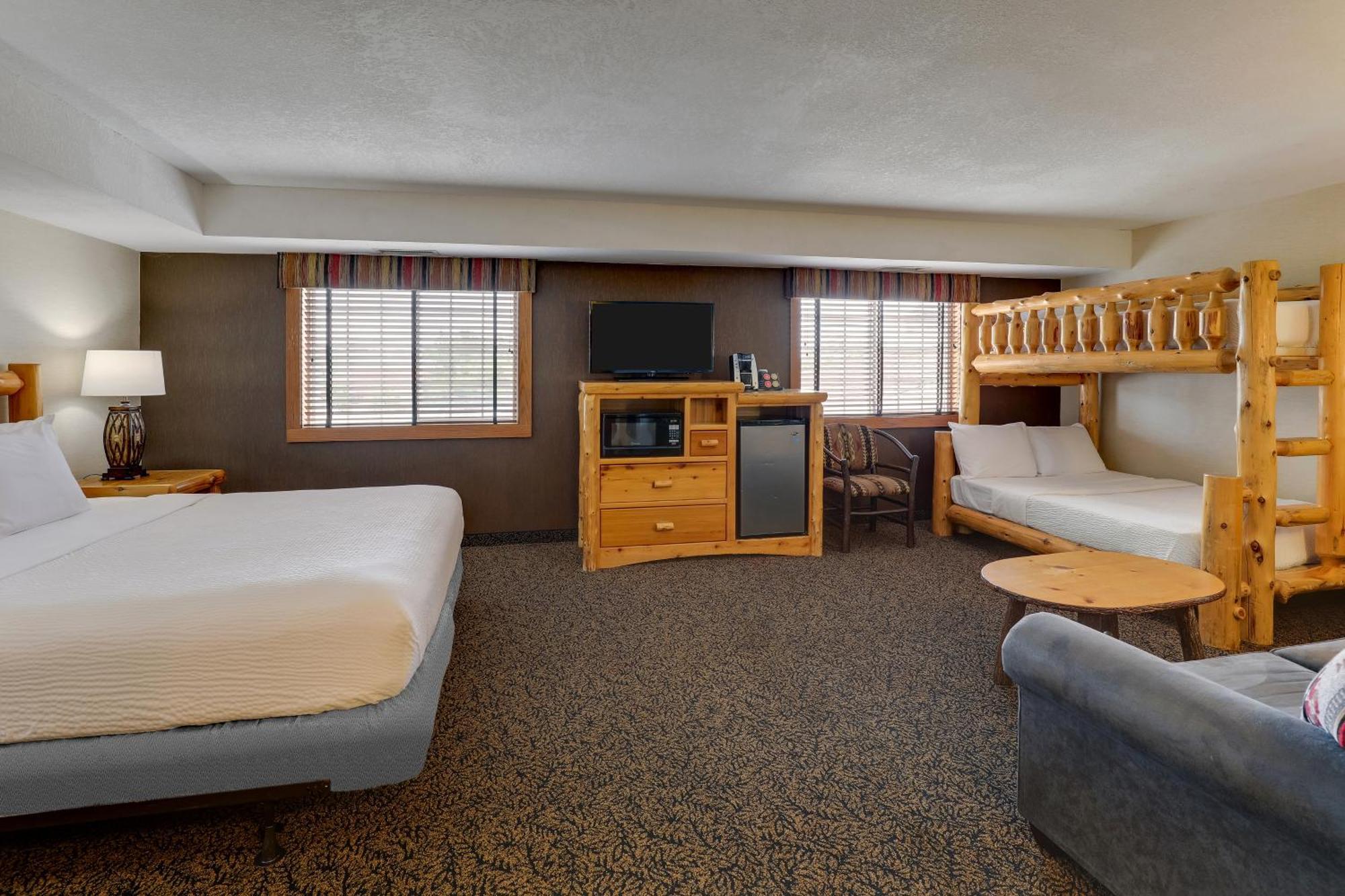 Stoney Creek 3*