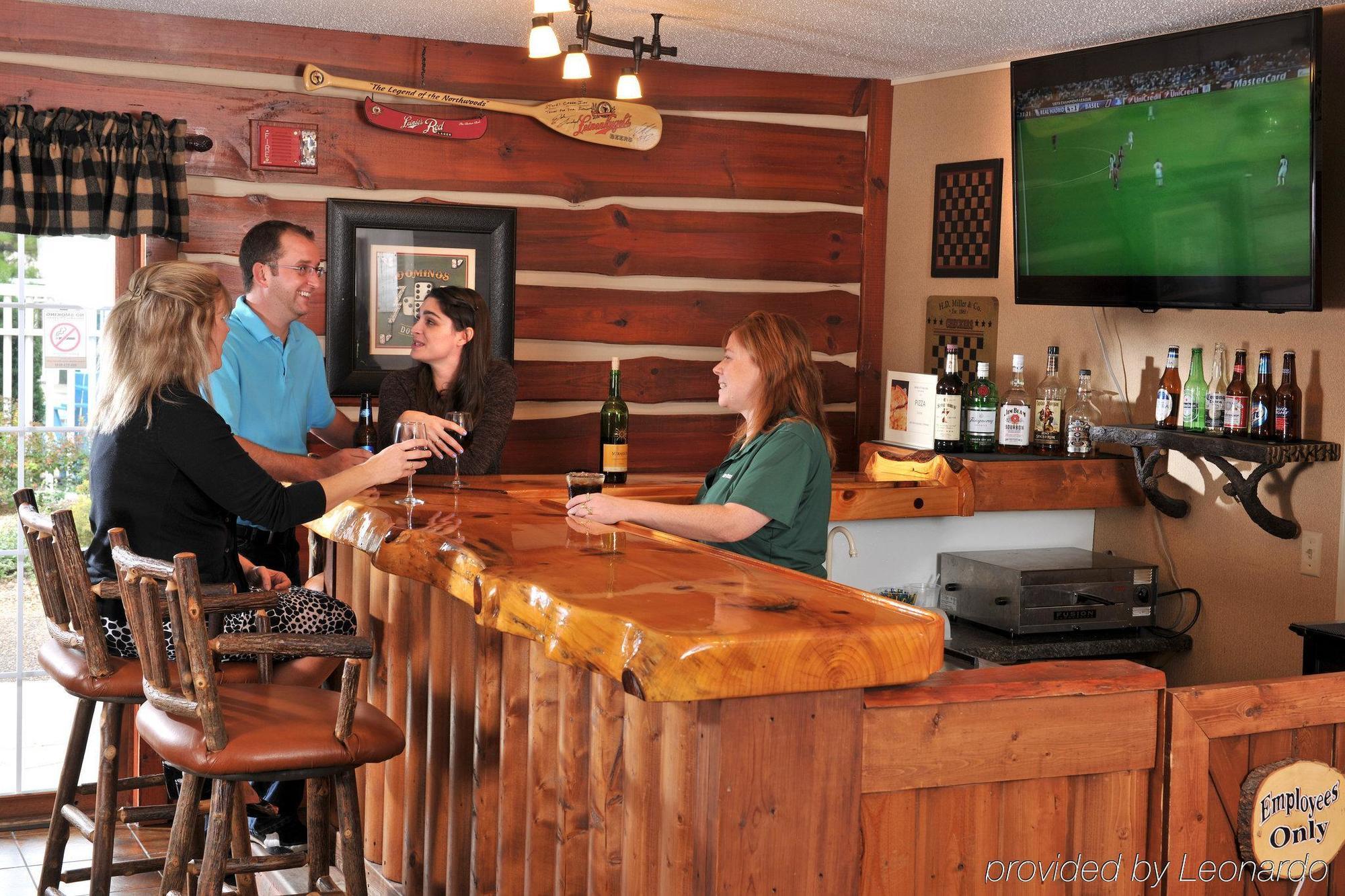 Stoney Creek Hotel 3*